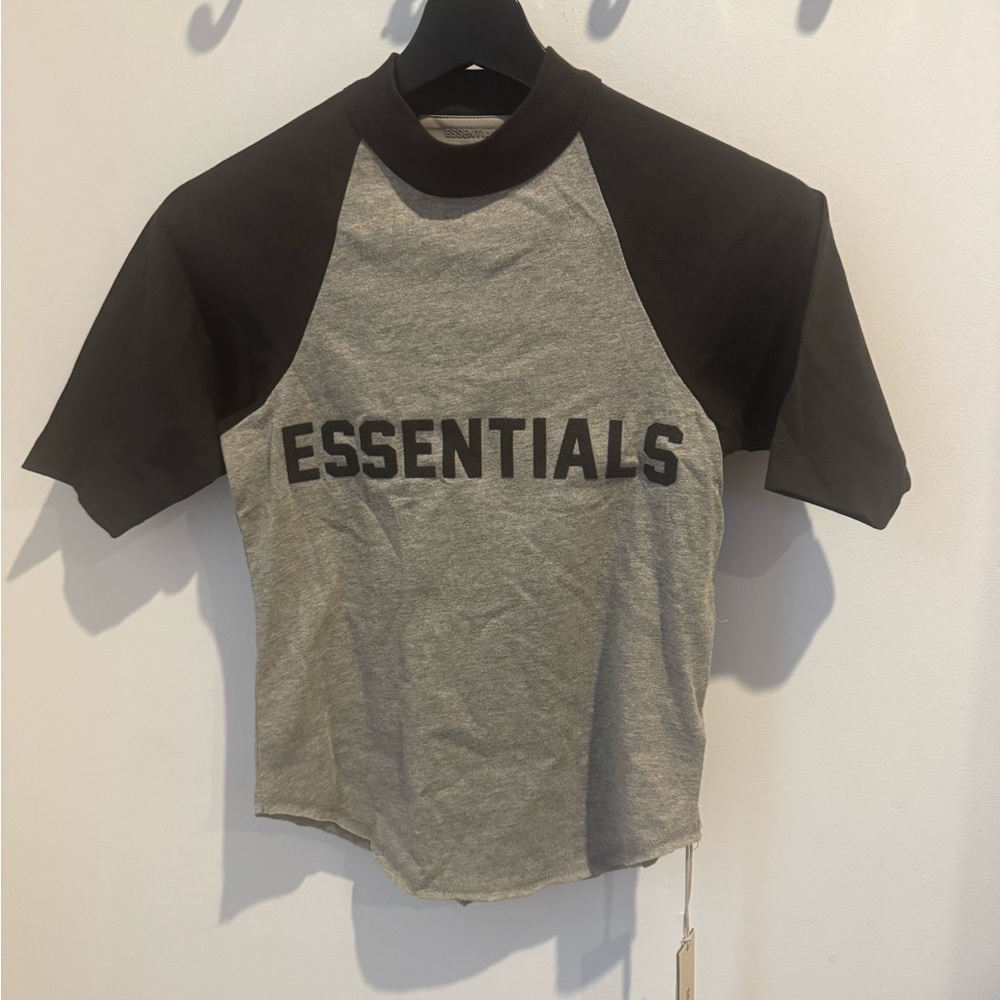 FEAR OF GOD ESSENTIALS KID'S 3/4 SLEEVE BASEBALL TEE - DARK OATMEAL